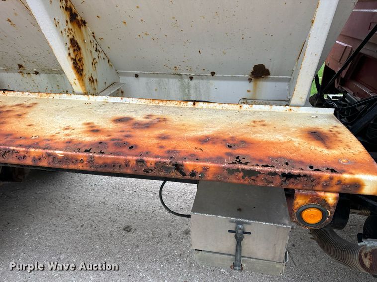 image for item DV1896 1999 Freightliner FL80 applicator truck