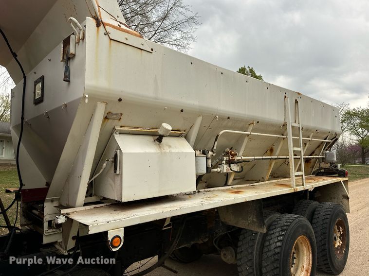 image for item DV1896 1999 Freightliner FL80 applicator truck