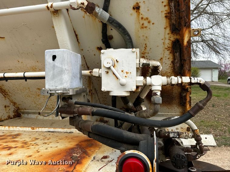 image for item DV1896 1999 Freightliner FL80 applicator truck