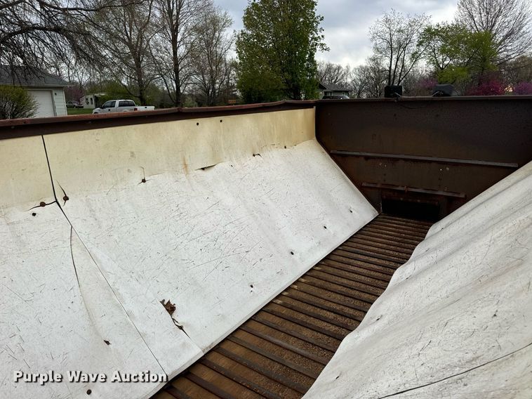 image for item DV1896 1999 Freightliner FL80 applicator truck