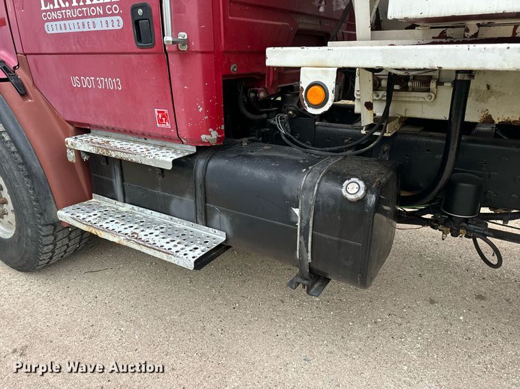 image for item DV1896 1999 Freightliner FL80 applicator truck