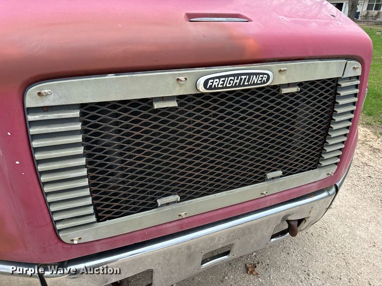 image for item DV1896 1999 Freightliner FL80 applicator truck