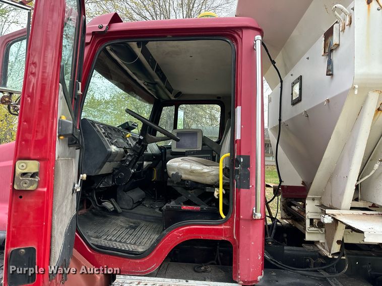 image for item DV1896 1999 Freightliner FL80 applicator truck