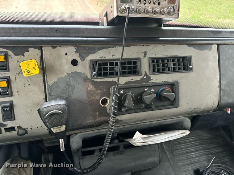 image for item DV1896 1999 Freightliner FL80 applicator truck