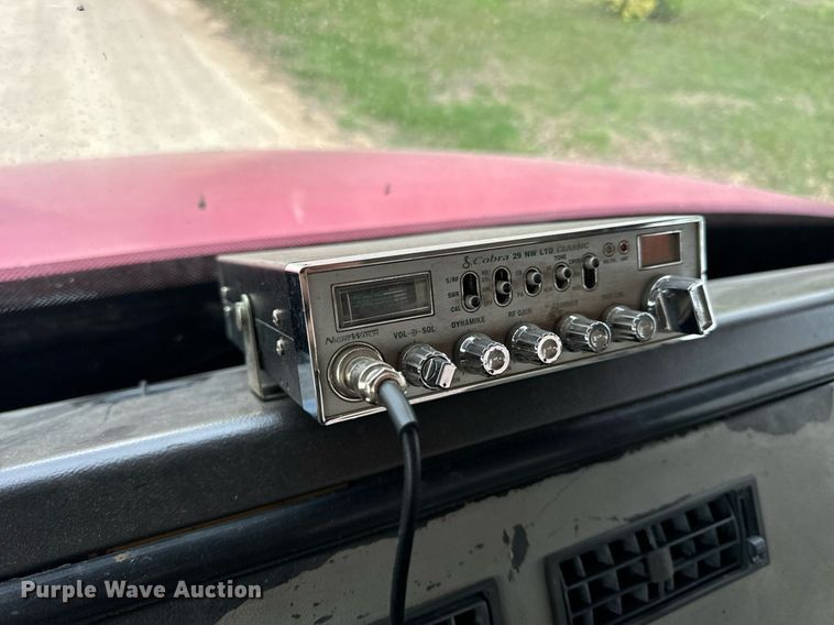 image for item DV1896 1999 Freightliner FL80 applicator truck