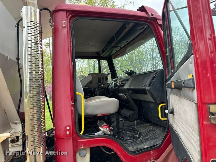 image for item DV1896 1999 Freightliner FL80 applicator truck