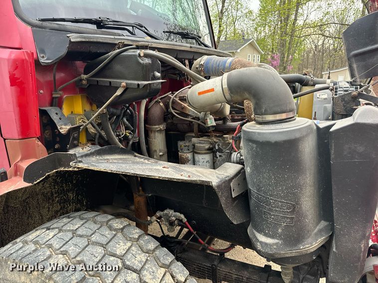 image for item DV1896 1999 Freightliner FL80 applicator truck