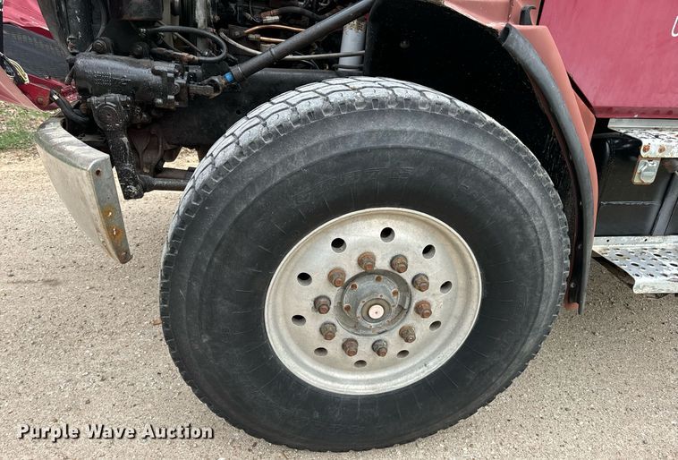 image for item DV1896 1999 Freightliner FL80 applicator truck