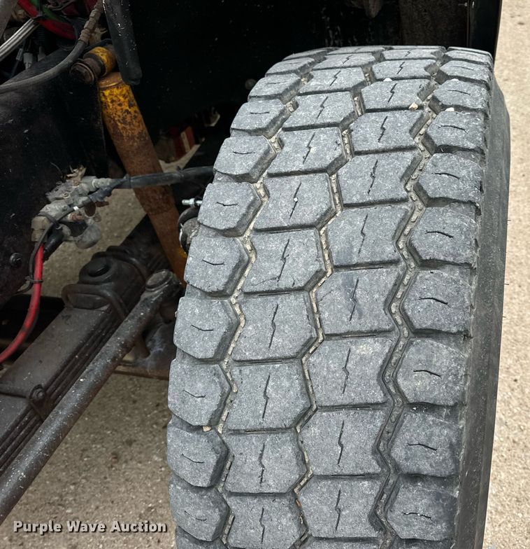 image for item DV1896 1999 Freightliner FL80 applicator truck