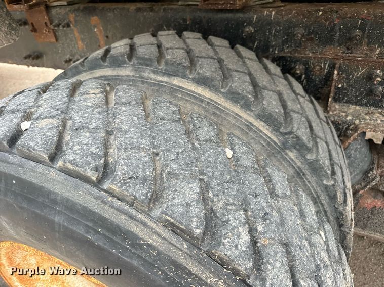 image for item DV1896 1999 Freightliner FL80 applicator truck