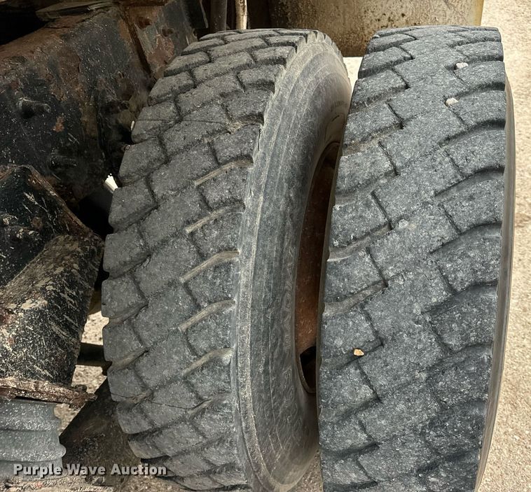 image for item DV1896 1999 Freightliner FL80 applicator truck