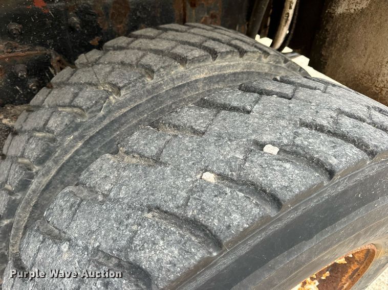 image for item DV1896 1999 Freightliner FL80 applicator truck