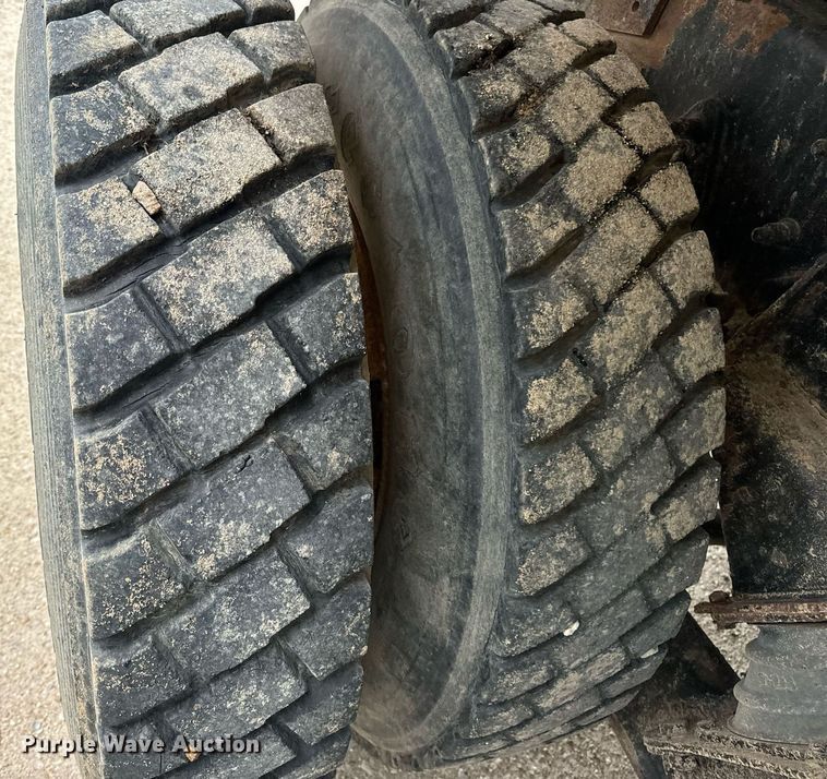 image for item DV1896 1999 Freightliner FL80 applicator truck