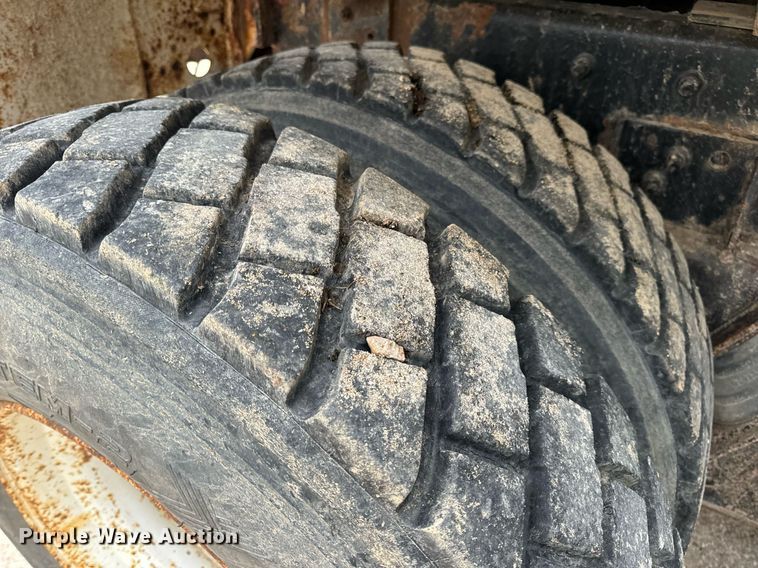 image for item DV1896 1999 Freightliner FL80 applicator truck