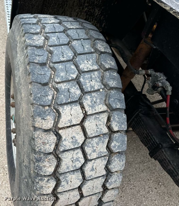 image for item DV1896 1999 Freightliner FL80 applicator truck