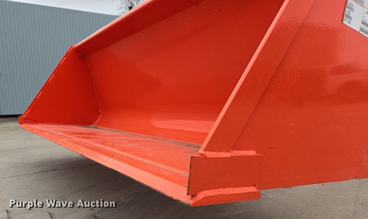 image for item DW8525 2022 Kubota M5-091D MFWD tractor