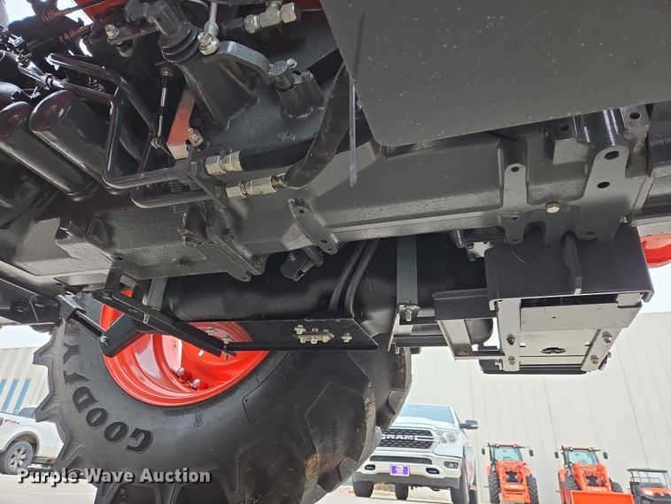 image for item DW8525 2022 Kubota M5-091D MFWD tractor