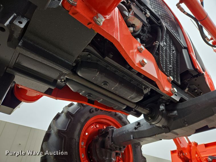 image for item DW8525 2022 Kubota M5-091D MFWD tractor