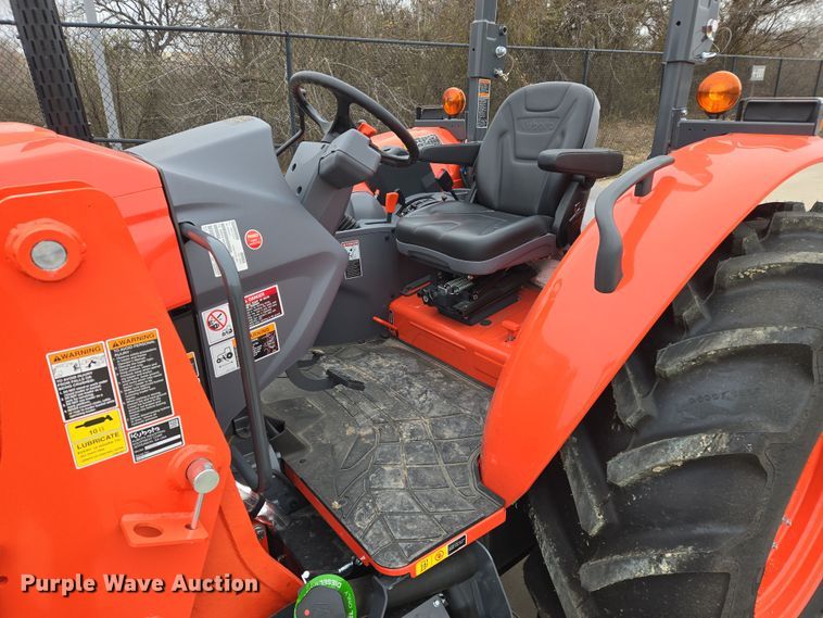 image for item DW8525 2022 Kubota M5-091D MFWD tractor