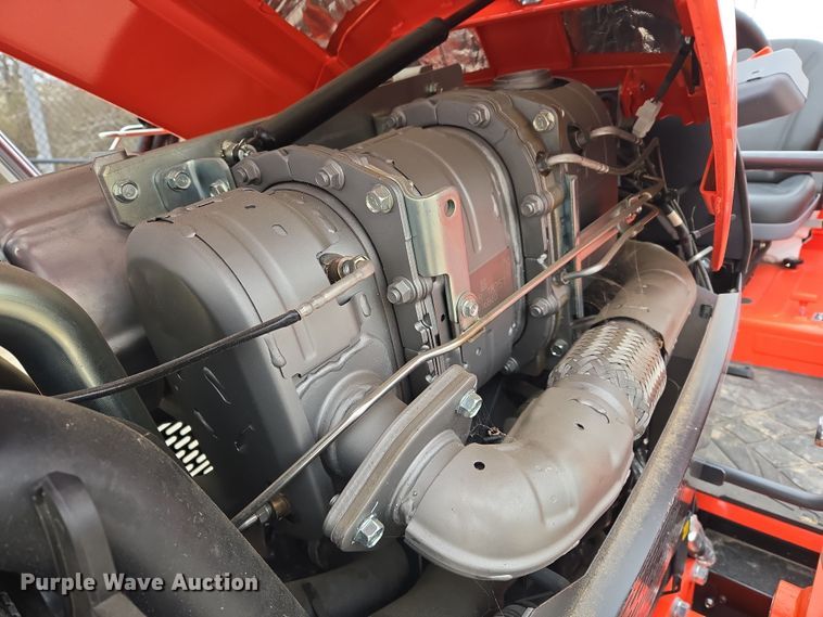 image for item DW8525 2022 Kubota M5-091D MFWD tractor