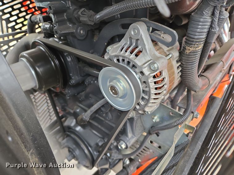 image for item DW8525 2022 Kubota M5-091D MFWD tractor