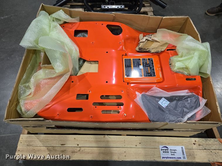 image for item DW8534 (2) Kubota F80 fender kits