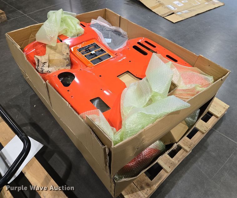 image for item DW8534 (2) Kubota F80 fender kits