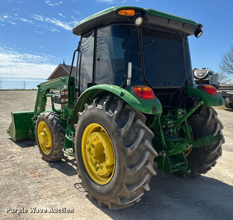 image for item DW8640 2022 John Deere 5065E MFWD tractor