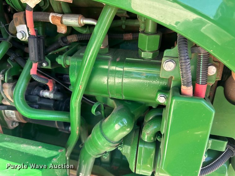 image for item DW8640 2022 John Deere 5065E MFWD tractor