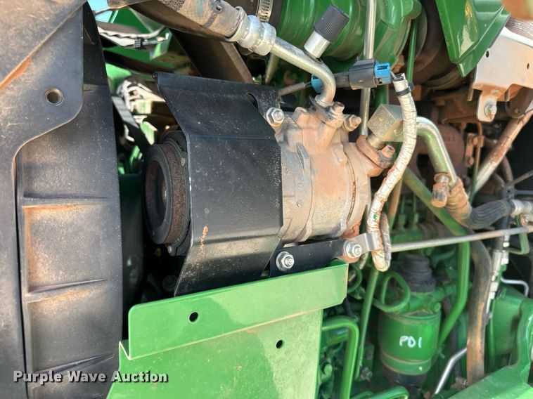 image for item DW8640 2022 John Deere 5065E MFWD tractor