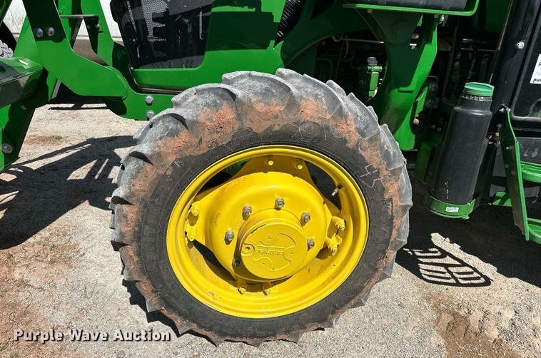 image for item DW8640 2022 John Deere 5065E MFWD tractor