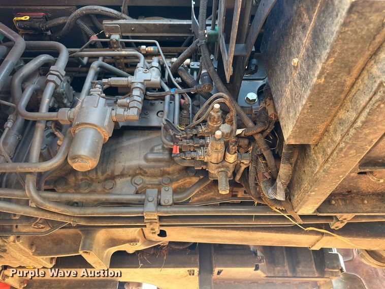 image for item DW8641 2019 Kubota M7-131 MFWD tractor