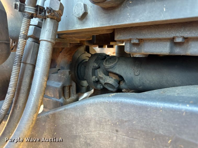 image for item DW8641 2019 Kubota M7-131 MFWD tractor