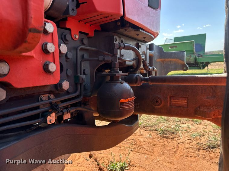 image for item DW8641 2019 Kubota M7-131 MFWD tractor