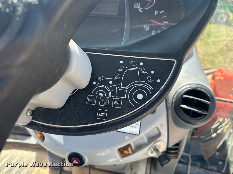 image for item DW8641 2019 Kubota M7-131 MFWD tractor