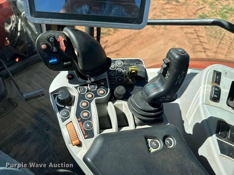 image for item DW8641 2019 Kubota M7-131 MFWD tractor