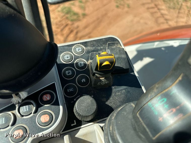 image for item DW8641 2019 Kubota M7-131 MFWD tractor