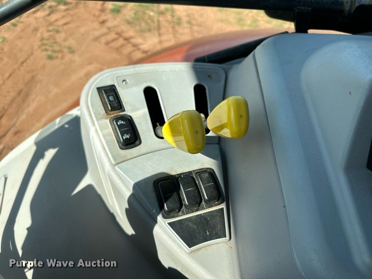 image for item DW8641 2019 Kubota M7-131 MFWD tractor