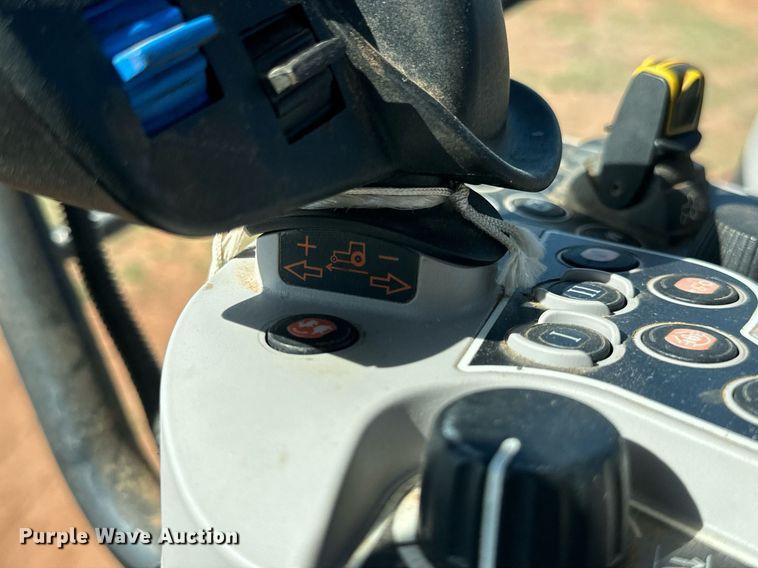 image for item DW8641 2019 Kubota M7-131 MFWD tractor