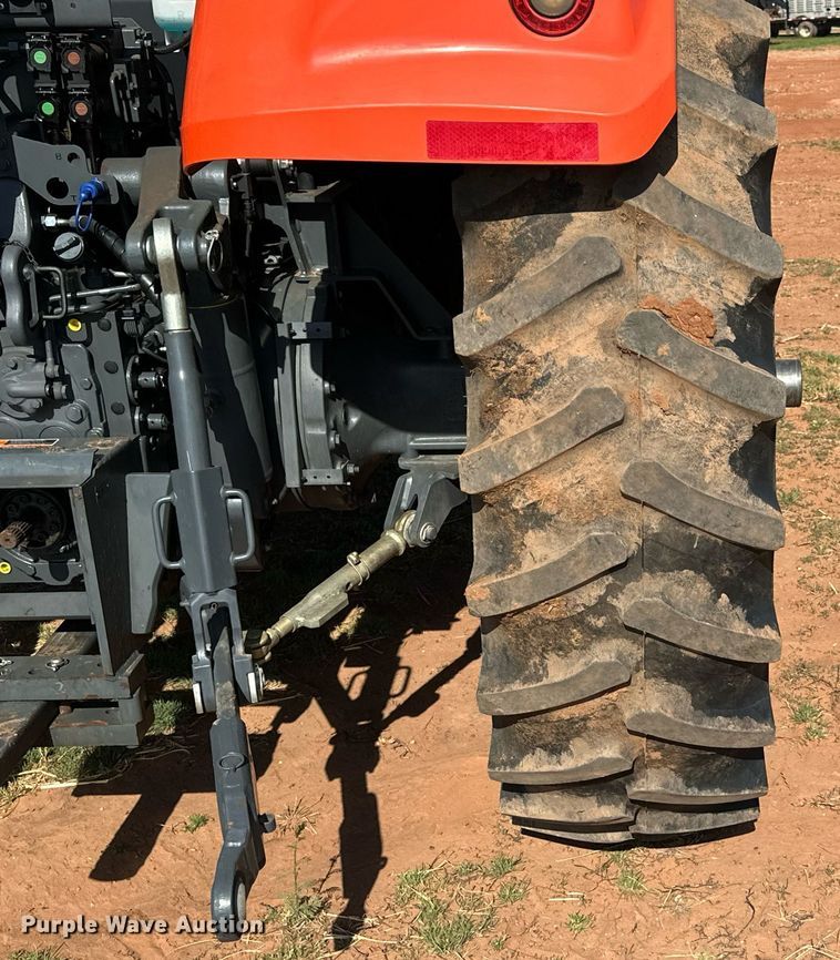 image for item DW8641 2019 Kubota M7-131 MFWD tractor