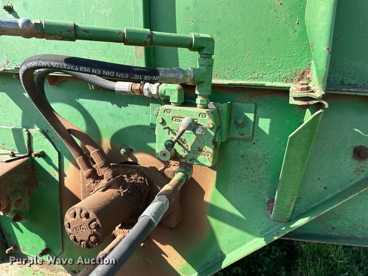 image for item DW8642 Bale processor