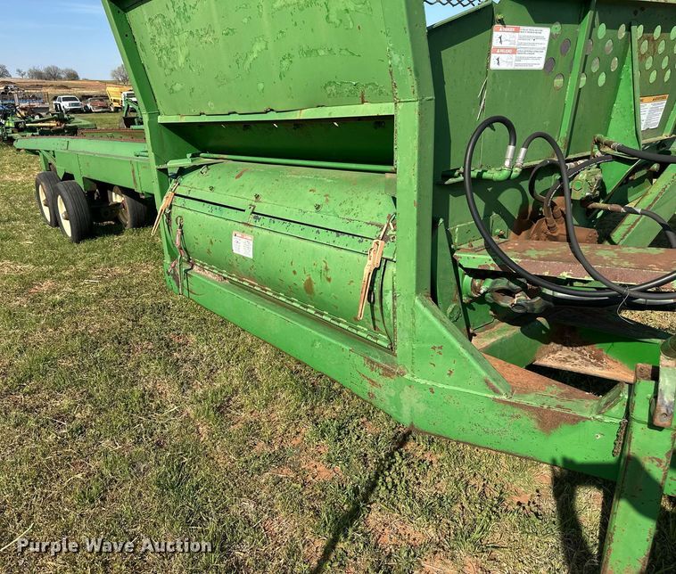 image for item DW8642 Bale processor