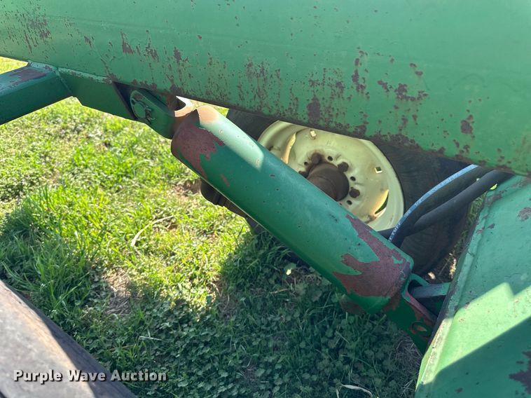 image for item DW8642 Bale processor