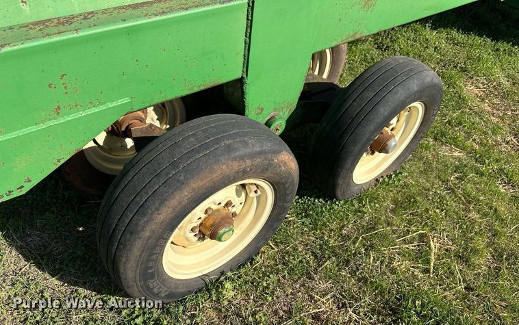 image for item DW8642 Bale processor