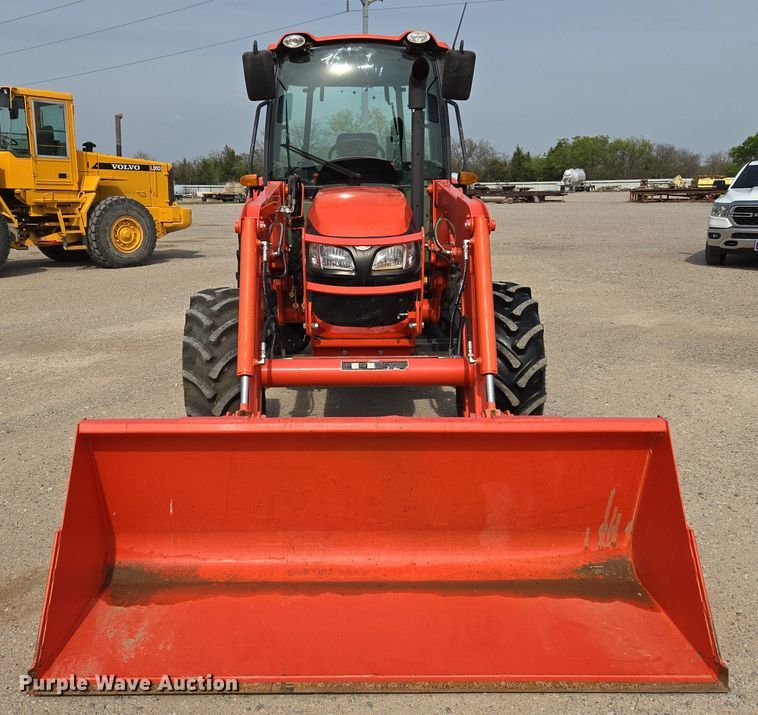 image for item DW8676 2020 Kubota M6060 MFWD tractor