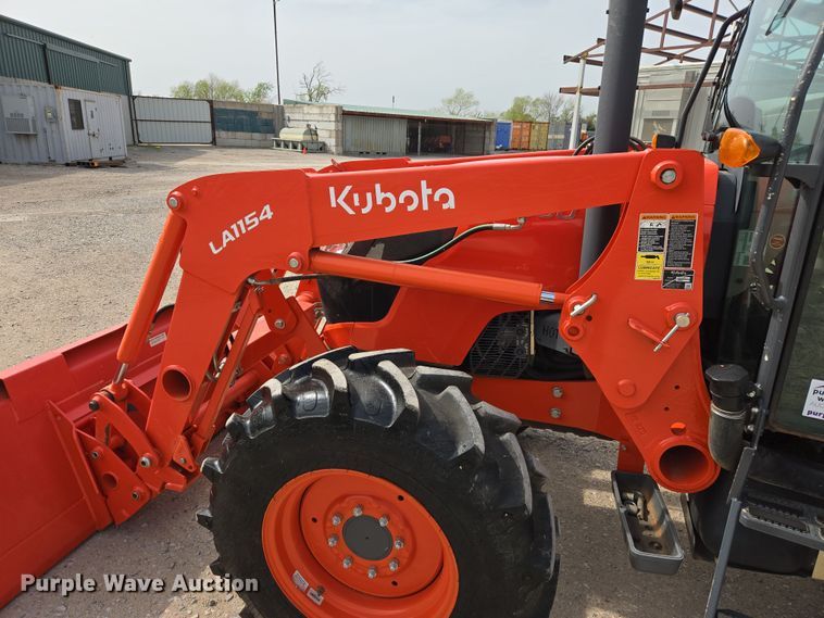 image for item DW8676 2020 Kubota M6060 MFWD tractor