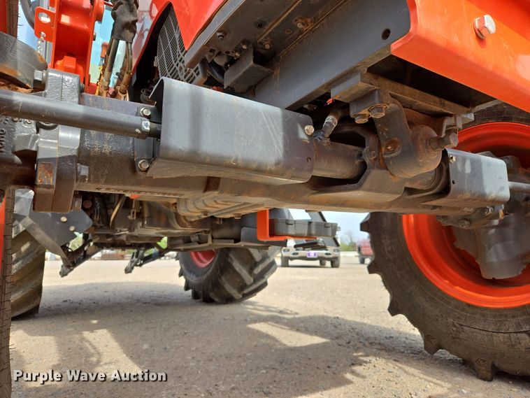 image for item DW8676 2020 Kubota M6060 MFWD tractor