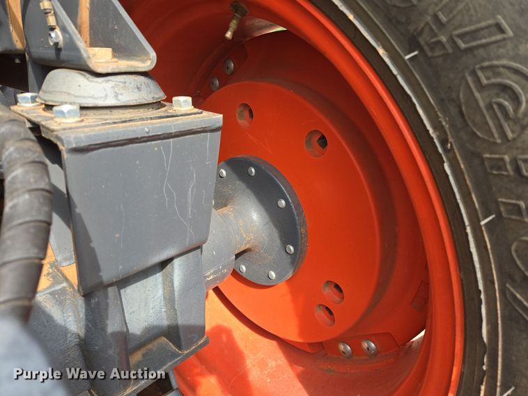 image for item DW8676 2020 Kubota M6060 MFWD tractor