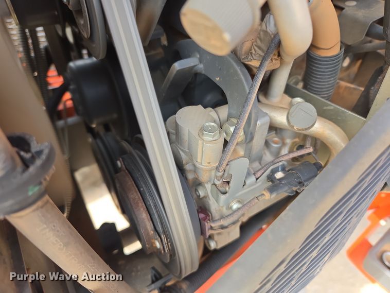 image for item DW8676 2020 Kubota M6060 MFWD tractor