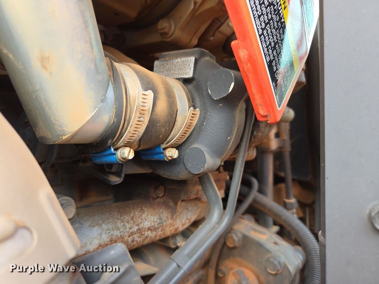 image for item DW8676 2020 Kubota M6060 MFWD tractor